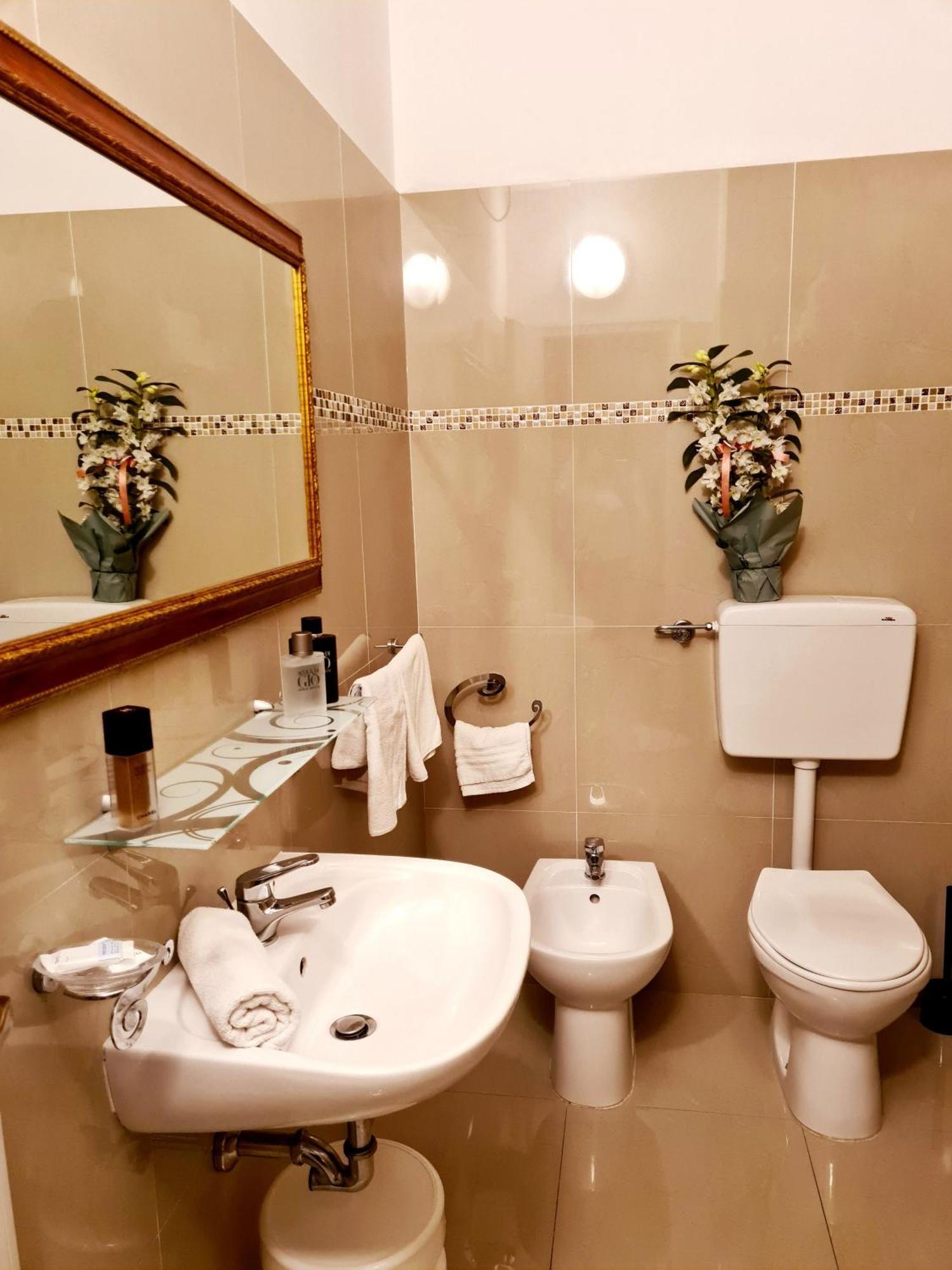 Hotel Laura チェゼナーティコ 部屋 写真