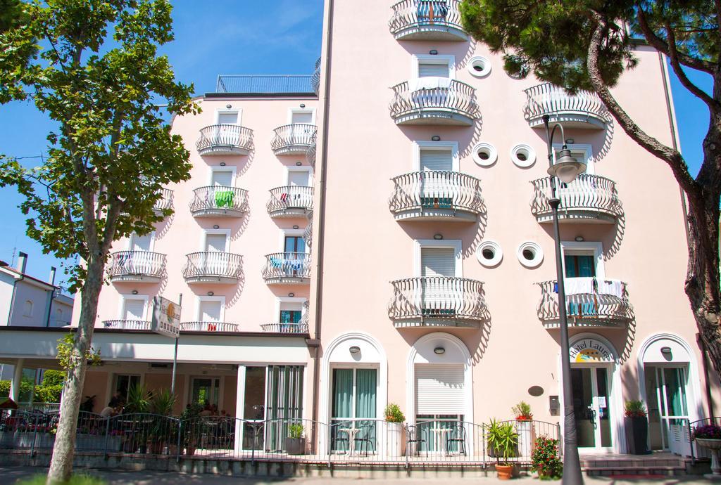 Hotel Laura チェゼナーティコ エクステリア 写真